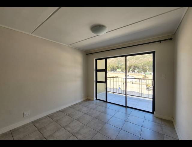 3 BEDROOM APARTMENT TO LET IN FIRLANDS